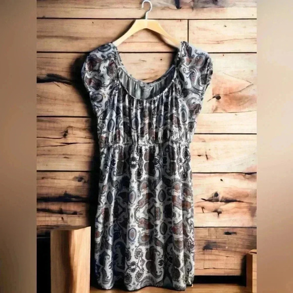Speechless Junior's size large white babydoll dress with cute paisley pattern - Picture 1 of 4